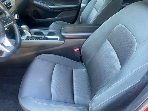 Used 2025 Nissan Altima 2.5 SV FWD image 27