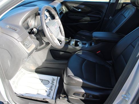 Used 2020 GMC Terrain Denali w/ Denali Premium Package image 12