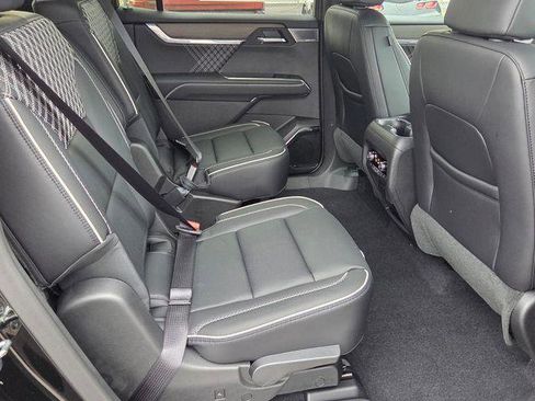 Used 2025 GMC Acadia Denali w/ Super Cruise Package image 40