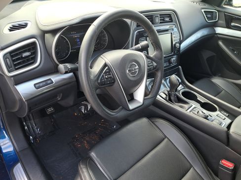 Certified 2022 Nissan Maxima SV w/ Floor Mat Group FWD image 13