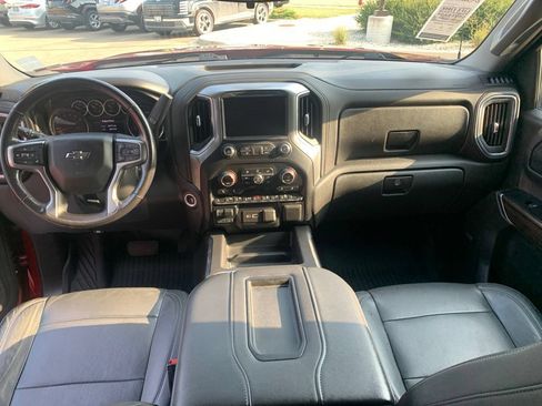 Used 2020 Chevrolet Silverado 1500 LT Trail Boss AWD/4WD image 13