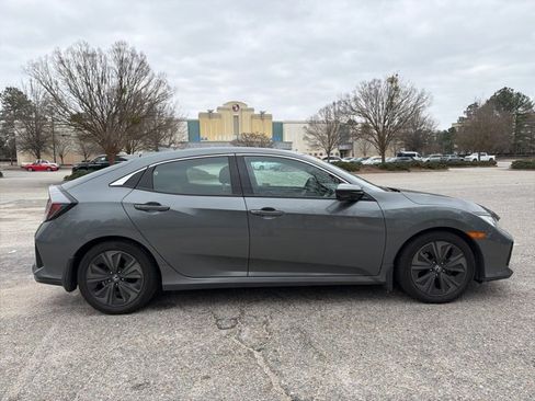Used 2019 Honda Civic EX image 5