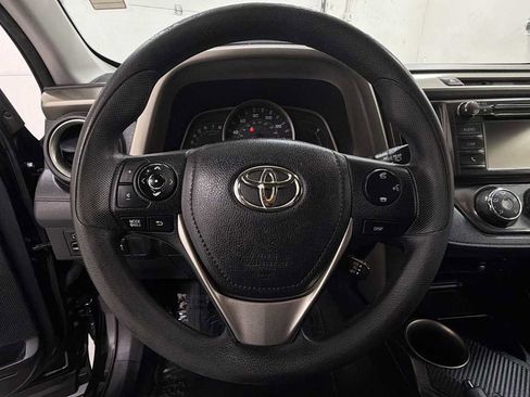 Used 2014 Toyota RAV4 LE AWD/4WD image 16