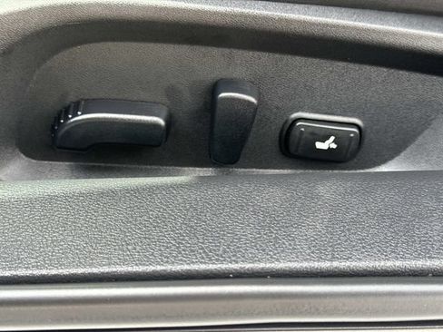 Used 2019 INFINITI Q60 3.0t Luxe w/ Essential Package AWD/4WD image 29