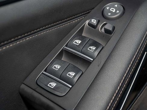 Used 2024 BMW X5 xDrive50e image 28