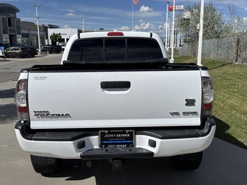 Used 2010 Toyota Tacoma 4x4 Double Cab image 4