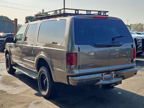 Used 2005 Ford Excursion Limited AWD/4WD image 5