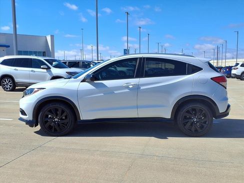 Used 2022 Honda HR-V Sport image 3