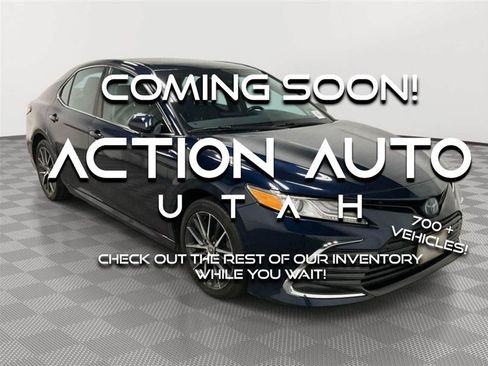 Used 2021 Toyota Camry XLE w/ Navigation Upgrade Package FWD image 1