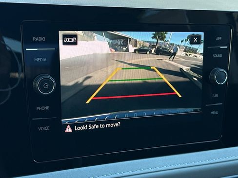 New 2026 Volkswagen Taos SE FWD image 17