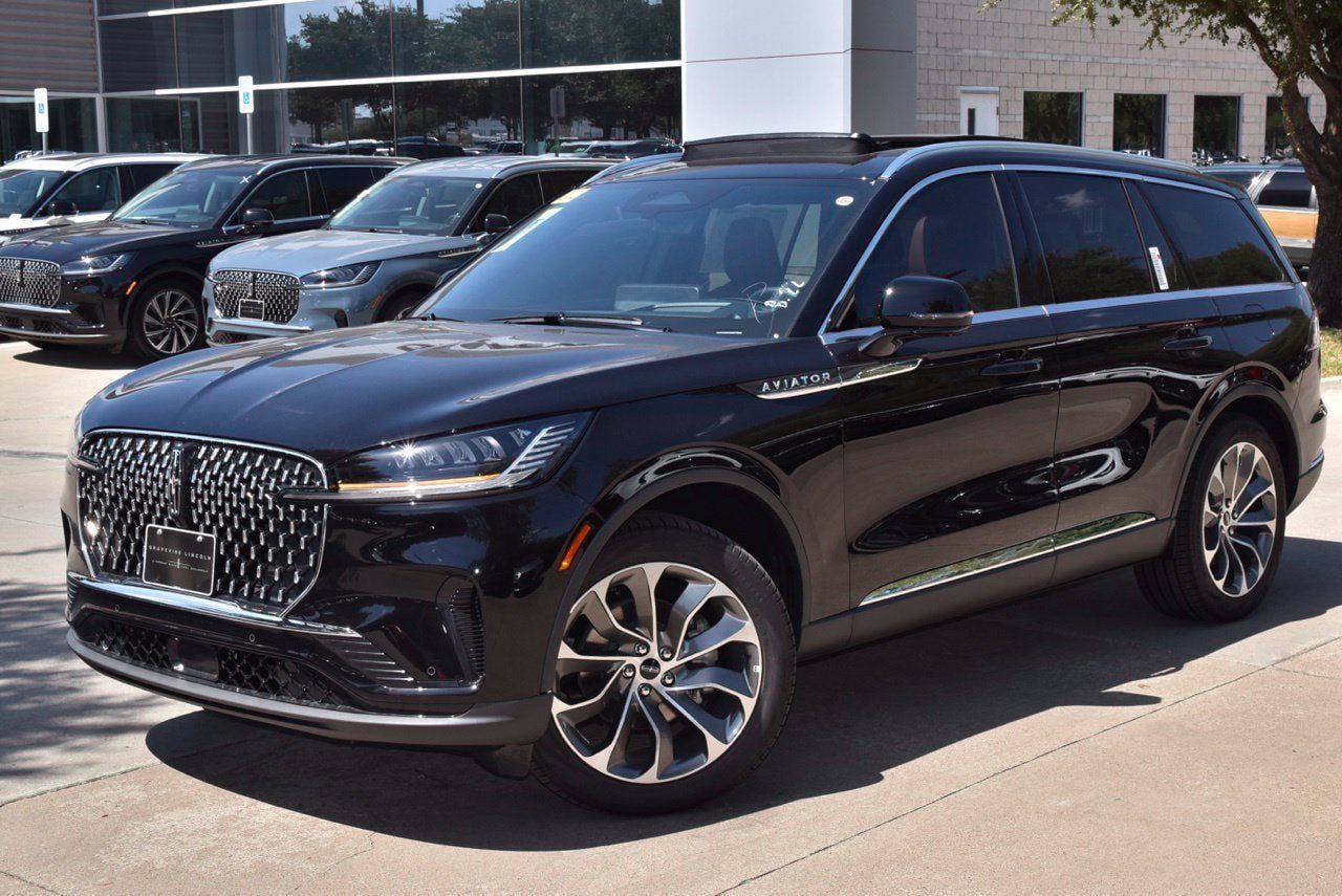 New 2026 Lincoln Aviator Reserve AWD/4WD image 12