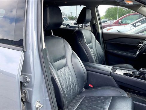 Used 2022 Nissan Rogue Platinum w/ Head-Up Display Package FWD image 9
