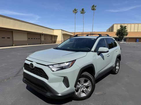 Used 2023 Toyota RAV4 XLE FWD image 3