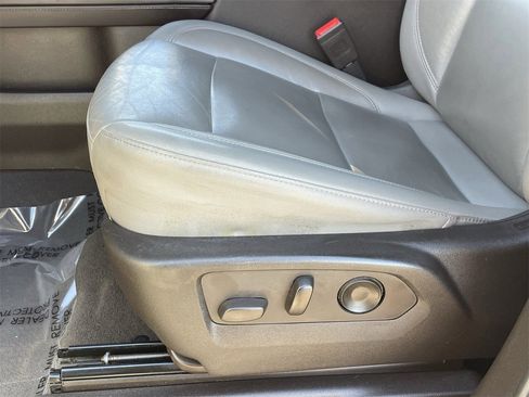 Used 2021 Chevrolet Suburban Z71 w/ Z71 Off-Road Package image 24