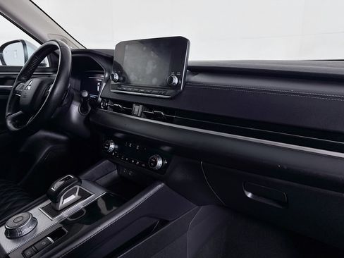 Used 2024 Mitsubishi Outlander SEL Black Edition image 29