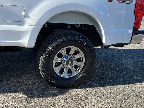 Used 2019 Ford F250 XLT w/ XLT Premium Package image 9