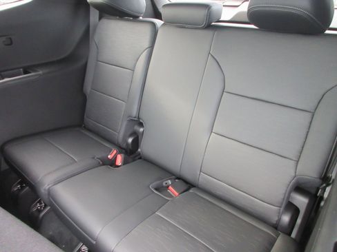 New 2026 Buick Enclave Sport Touring w/ Super Cruise Package image 15