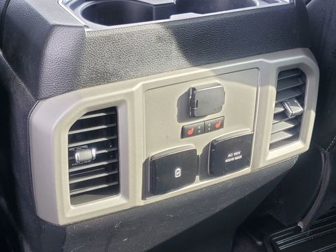 Used 2020 Ford F150 Lariat w/ Equipment Group 502A Luxury image 36