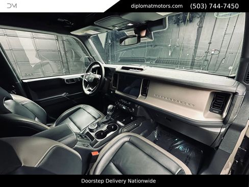 Used 2025 Ford Bronco Outer Banks AWD/4WD image 19