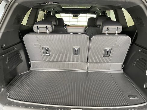 New 2026 GMC Acadia Denali Ultimate w/ LPO, Floor Liner Package image 9