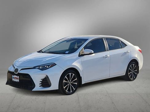 Used 2017 Toyota Corolla SE w/ SE Premium Package image 4