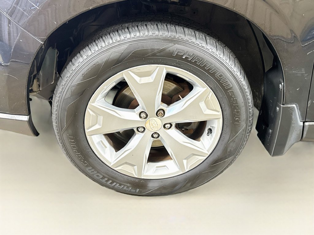 Used 2015 Subaru Forester 2.5i w/ Alloy Wheel Package AWD/4WD image 36