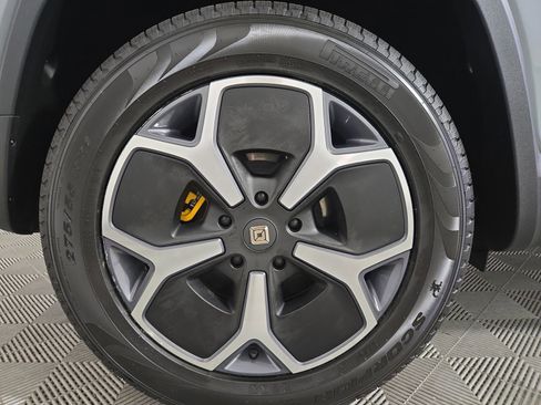 Used 2024 Rivian R1S Adventure AWD/4WD image 12
