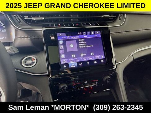New 2025 Jeep Grand Cherokee L Laredo image 14