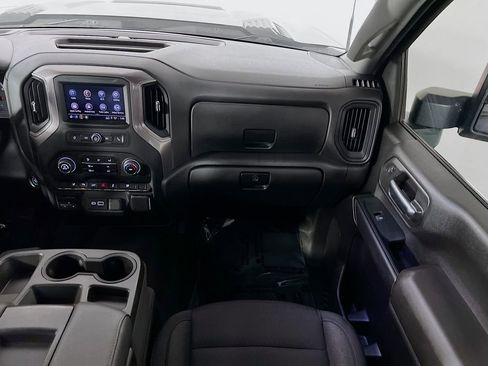 Used 2024 Chevrolet Silverado 2500 Custom w/ Custom Value Package image 21