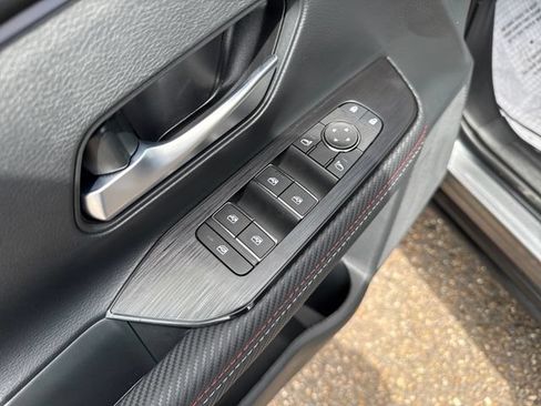 Certified 2025 Nissan Kicks SR FWD image 12
