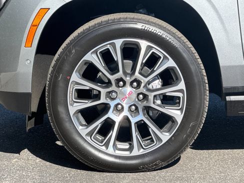 New 2026 GMC Yukon Denali w/ Sun & Power Step Package AWD/4WD image 27