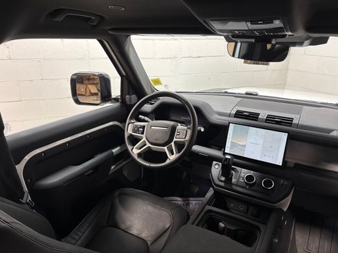 Used 2023 Land Rover Defender 110 X-Dynamic SE AWD/4WD image 33