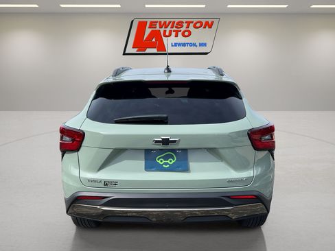 Certified 2025 Chevrolet Trax ACTIV w/ Sunroof Package FWD image 12