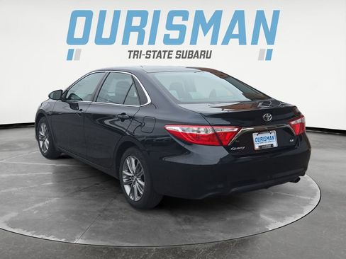 Used 2016 Toyota Camry SE image 4