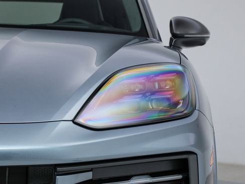 Used 2026 Porsche Cayenne GTS image 11