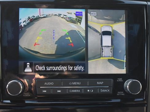 Used 2023 Nissan Titan PRO-4X w/ Pro-4x Convenience Package image 27