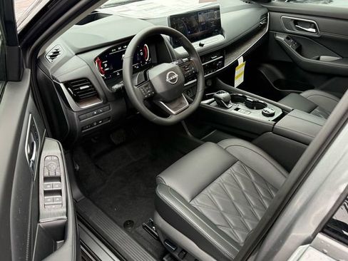 New 2026 Nissan Rogue Platinum w/ Platinum Premium Package AWD/4WD image 9