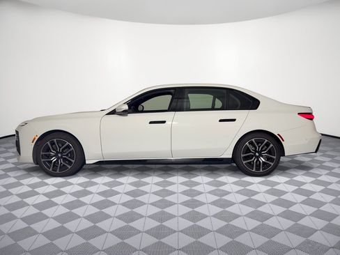 Used 2026 BMW 740i RWD image 2