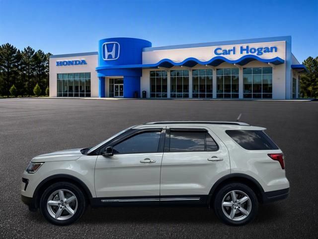 Used 2018 Ford Explorer XLT w/ Equipment Group 202A FWD image 6