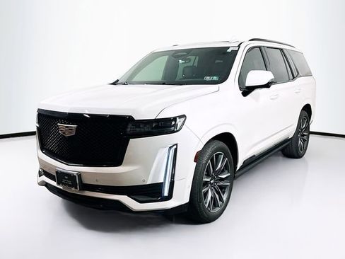 Used 2022 Cadillac Escalade Sport w/ Touring Package AWD/4WD image 3
