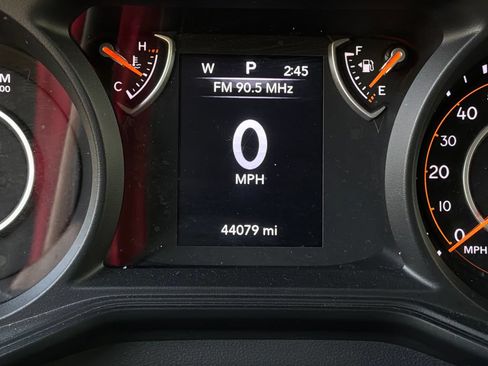 Used 2025 Jeep Wrangler Unlimited Sport AWD/4WD image 36