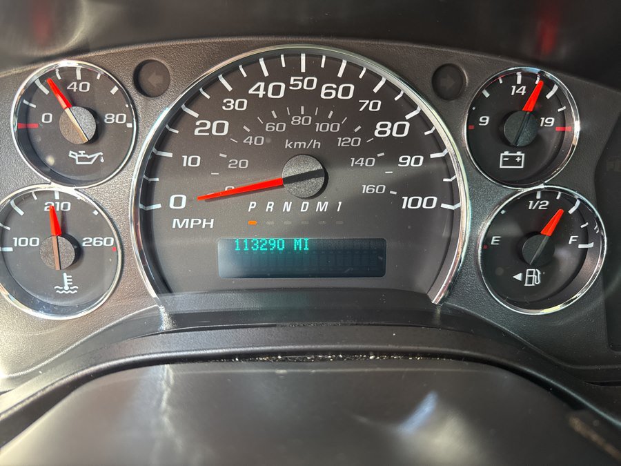 Used 2019 Chevrolet Express 2500 w/ Driver Convenience Package RWD image 24