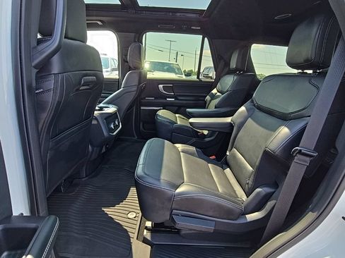 Used 2025 Ford Expedition Platinum w/ Stealth Appearance Package AWD/4WD image 41