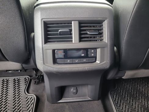 Used 2022 Volkswagen Atlas SE AWD/4WD image 16