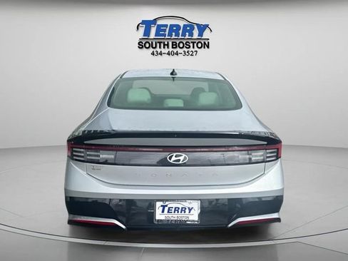 Used 2025 Hyundai Sonata SEL FWD image 4