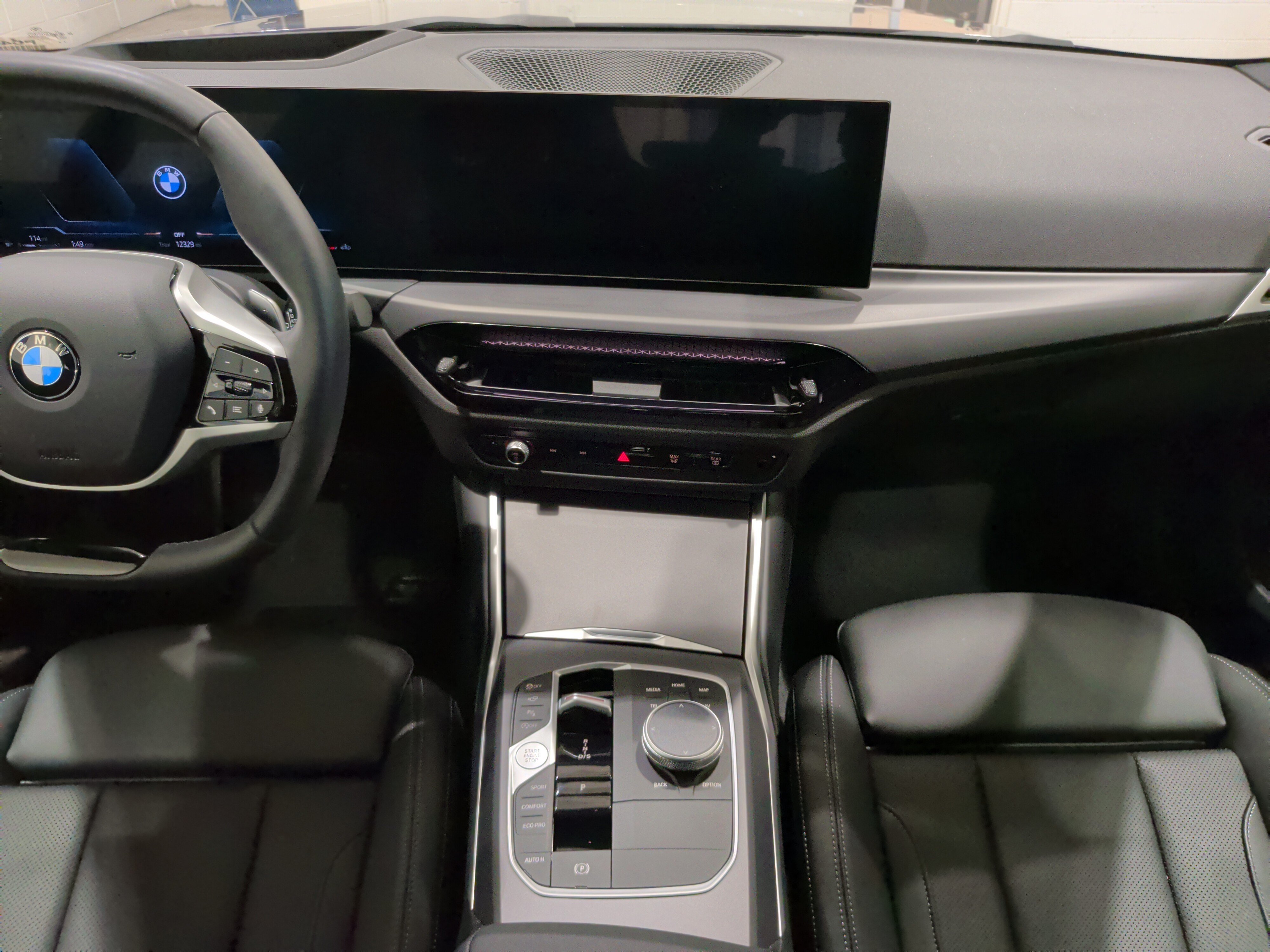 Certified 2025 BMW 230i Coupe RWD image 32