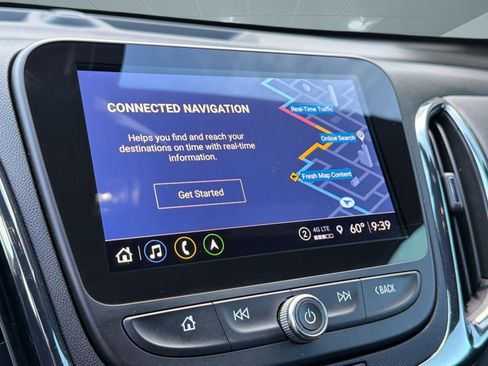 Certified 2023 Chevrolet Equinox RS FWD image 24