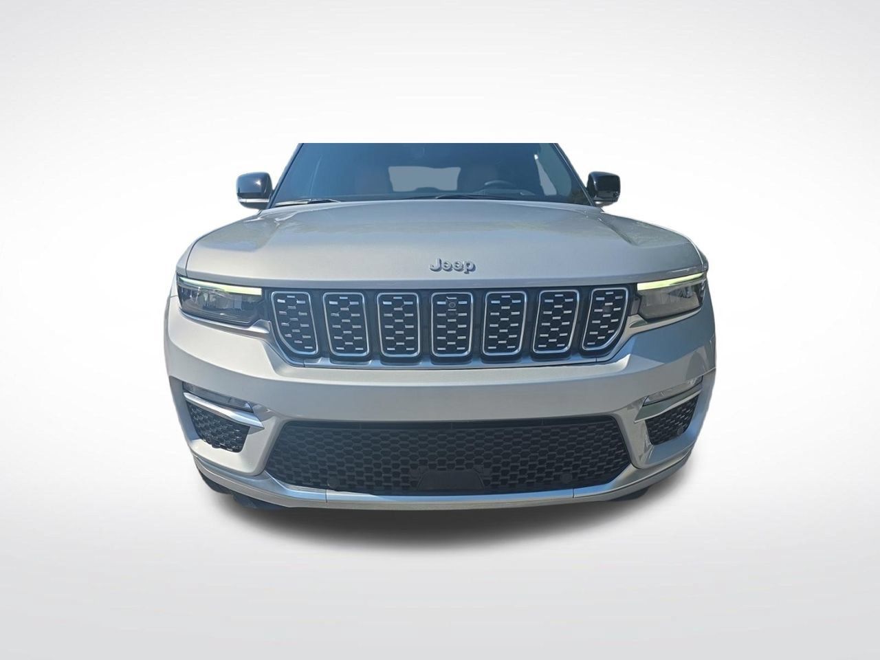 Used 2025 Jeep Grand Cherokee Summit AWD/4WD image 2