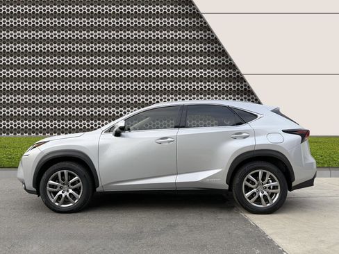 Used 2015 Lexus NX 300h AWD image 9
