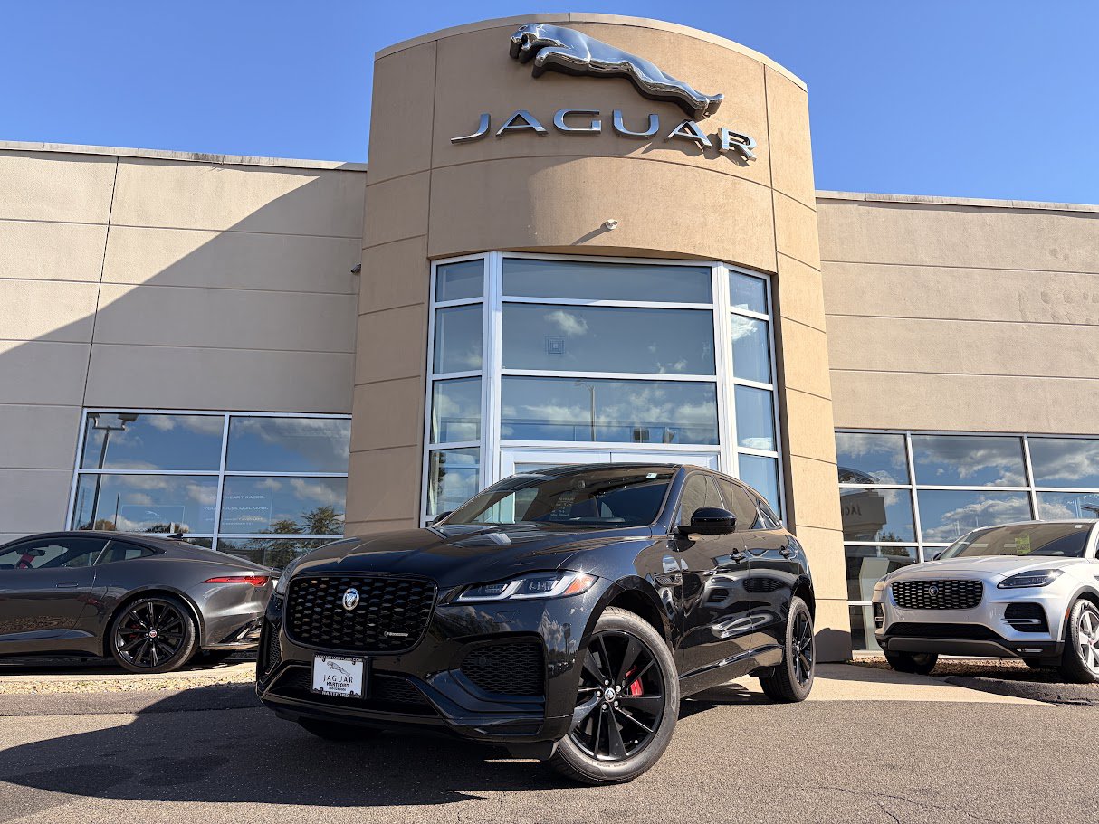 Used 2024 Jaguar F-PACE R-Dynamic S AWD/4WD image 1